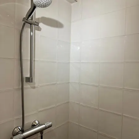 Apartment Wanderlust - Vlakbij - Omheinde Privetuin *