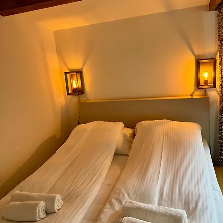 Wanderlust - Vlakbij - Omheinde Privetuin Apartment