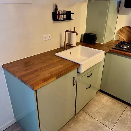 Wanderlust - Vlakbij - Omheinde Privetuin