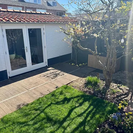 Wanderlust - Vlakbij - Omheinde Privetuin شقة *