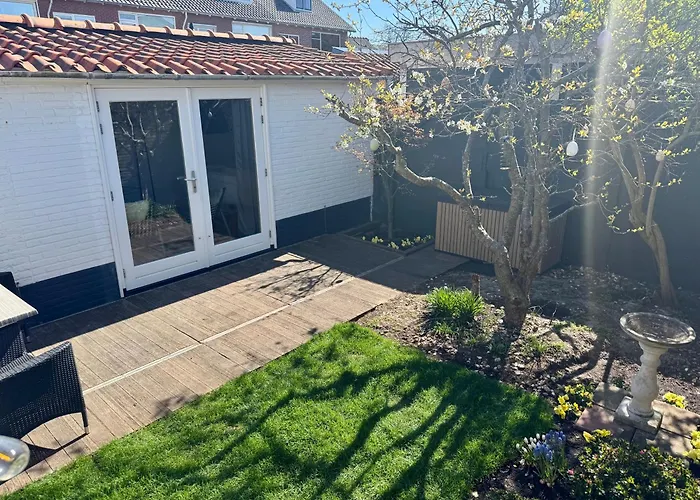 Wanderlust - Vlakbij - Omheinde Privetuin Apartment *