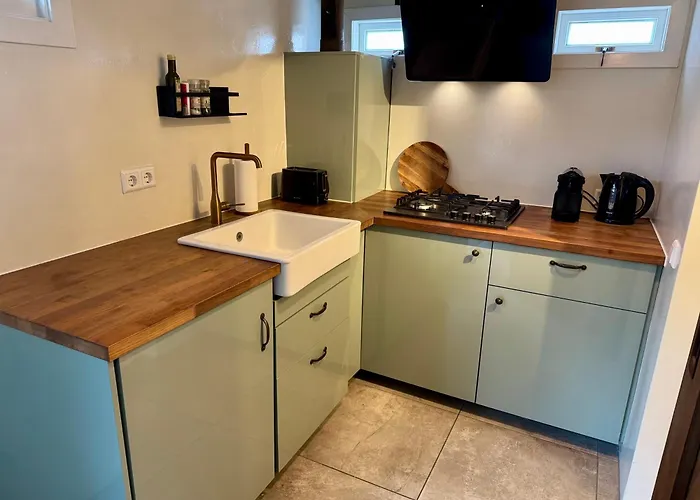 Wanderlust - Vlakbij - Omheinde Privetuin * נורדוויק