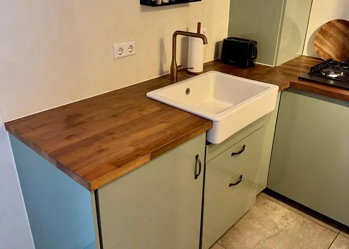 Wanderlust - Vlakbij - Omheinde Privetuin